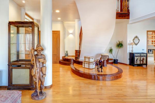 #61780 - Villa El Faro | Holiday Rentals | Hello Homes Sitges