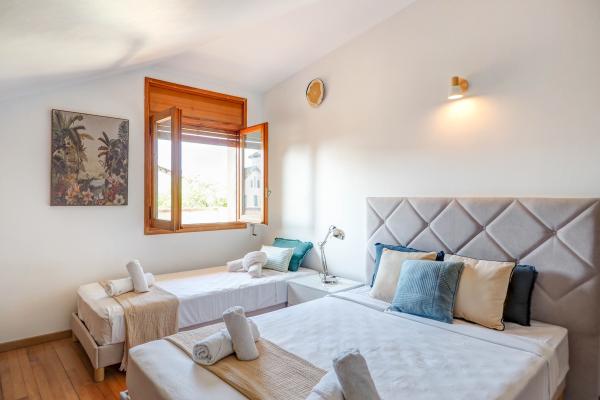 #61795 - Villa El Faro | Holiday Rentals | Hello Homes Sitges