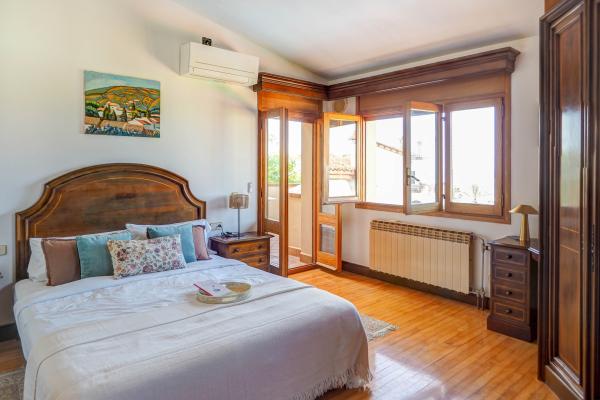 #61809 - Villa El Faro | Holiday Rentals | Hello Homes Sitges