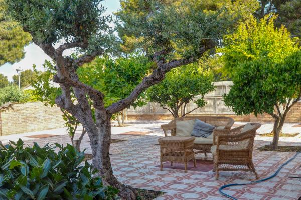 #61815 - Villa El Faro | Holiday Rentals | Hello Homes Sitges