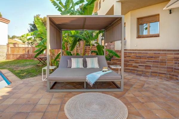 #61822 - Villa El Faro | Holiday Rentals | Hello Homes Sitges