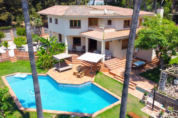 #62436 - Villa El Faro | Holiday Rentals | Hello Homes Sitges