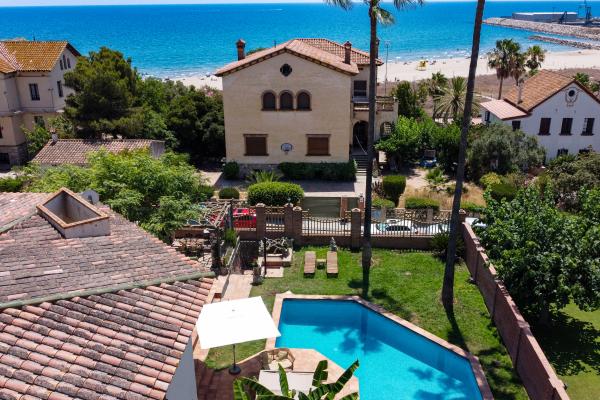 #62439 - Villa El Faro | Holiday Rentals | Hello Homes Sitges
