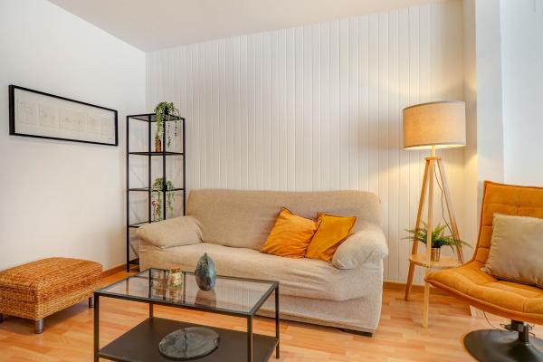 #63698 - Sebastian Terrace Apartment | Holiday Rentals | Hello Homes Sitges
