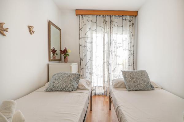 #63708 - Sebastian Terrace Apartment | Holiday Rentals | Hello Homes Sitges