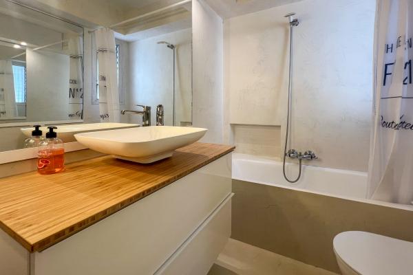 #66073 - Ocean Spirit House | Holiday Rentals | Hello Homes Sitges
