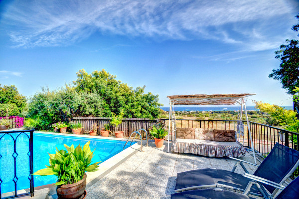 #6702 - Can Ferran | Holiday Rentals | Hello Homes Sitges