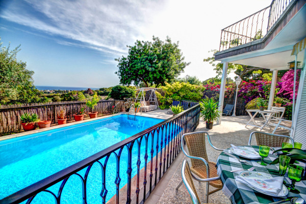 #6709 - Can Ferran | Holiday Rentals | Hello Homes Sitges
