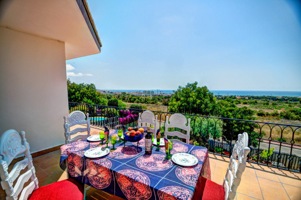 #6711 - Can Ferran | Holiday Rentals | Hello Homes Sitges