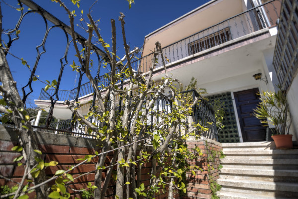 #6713 - Can Ferran | Holiday Rentals | Hello Homes Sitges