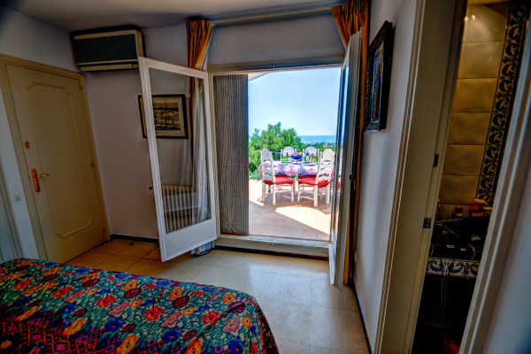 #6715 - Can Ferran | Holiday Rentals | Hello Homes Sitges