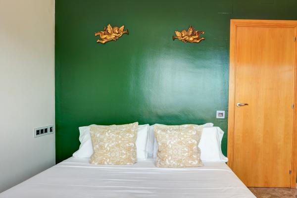 #67767 - Atico Los Condes | Holiday Rentals | Hello Homes Sitges