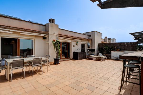 #67772 - Atico Los Condes | Holiday Rentals | Hello Homes Sitges