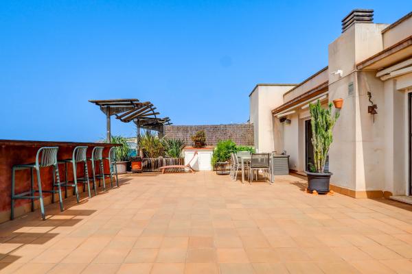 #67777 - Atico Los Condes | Holiday Rentals | Hello Homes Sitges
