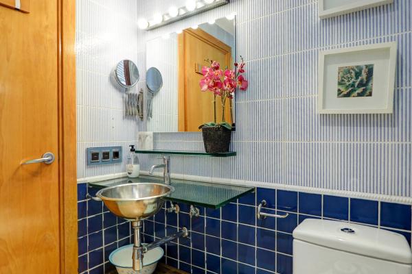 #67779 - Atico Los Condes | Holiday Rentals | Hello Homes Sitges