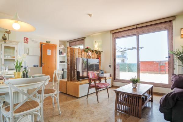 #67791 - Atico Los Condes | Holiday Rentals | Hello Homes Sitges