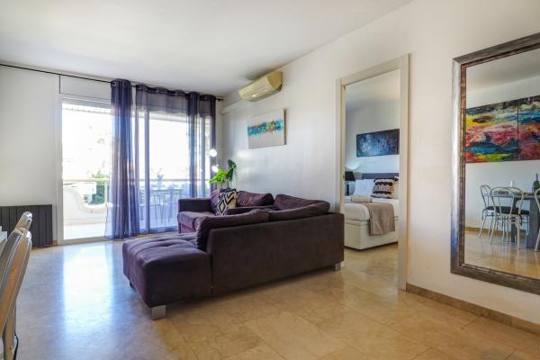 #68175 - Mediterraneo Seaview | Holiday Rentals | Hello Homes Sitges