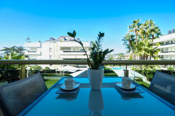 #68181 - Mediterraneo Seaview | Holiday Rentals | Hello Homes Sitges