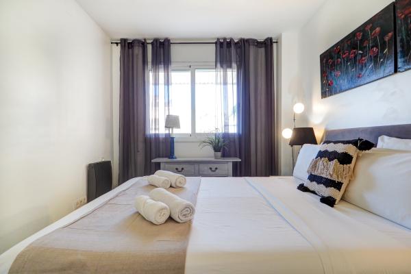 #68185 - Mediterraneo Seaview | Holiday Rentals | Hello Homes Sitges