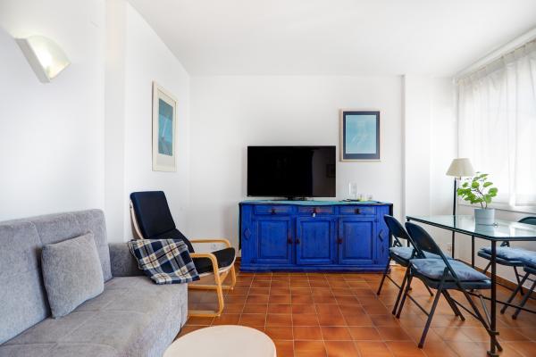 #68436 - Amazing Seaview Apartment | バケーションレンタル | Hello Homes Sitges