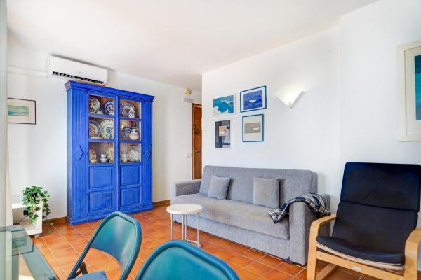 #68439 - Amazing Seaview Apartment | バケーションレンタル | Hello Homes Sitges