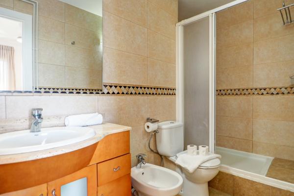 #69083 - Horizon Views | Holiday Rentals | Hello Homes Sitges