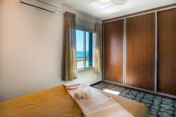 #69088 - Horizon Views | Holiday Rentals | Hello Homes Sitges