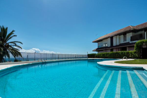 #69096 - Horizon Views | Holiday Rentals | Hello Homes Sitges