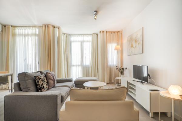 #69175 - Warm Sands Apartment | Holiday Rentals | Hello Homes Sitges