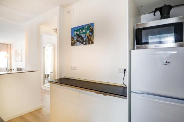 #69184 - Warm Sands Apartment | Holiday Rentals | Hello Homes Sitges