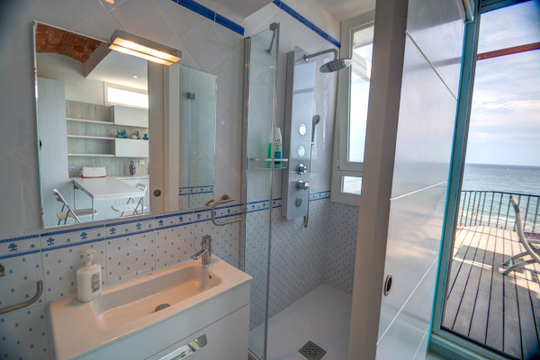 #6940 - Blue sea front | Seasonal Rentals | Hello Homes Sitges