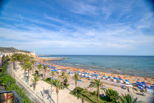 #6944 - Blue sea front | Seasonal Rentals | Hello Homes Sitges