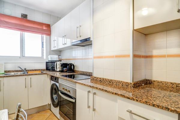 #72874 - Linda Vista Oasis Penthouse | Holiday Rentals | Hello Homes Sitges