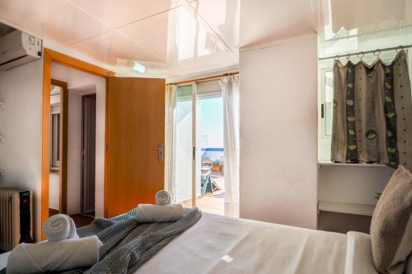 #72878 - Linda Vista Oasis Penthouse | Holiday Rentals | Hello Homes Sitges