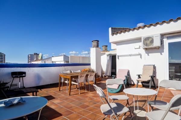 #72881 - Linda Vista Oasis Penthouse | Holiday Rentals | Hello Homes Sitges
