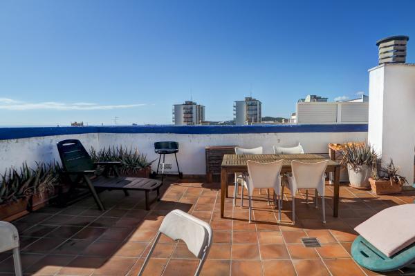 #72882 - Linda Vista Oasis Penthouse | Holiday Rentals | Hello Homes Sitges