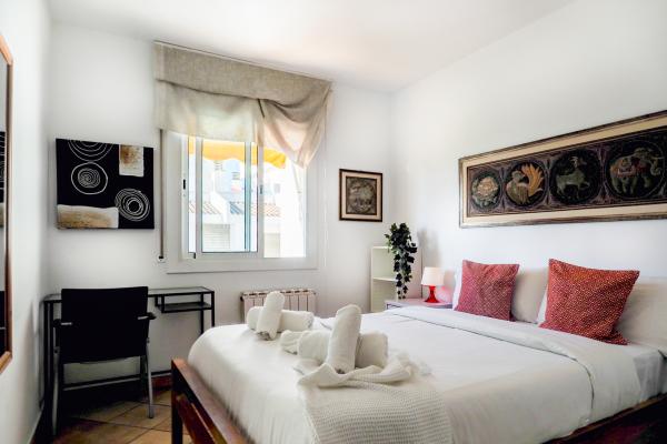 #72885 - Linda Vista Oasis Penthouse | Holiday Rentals | Hello Homes Sitges