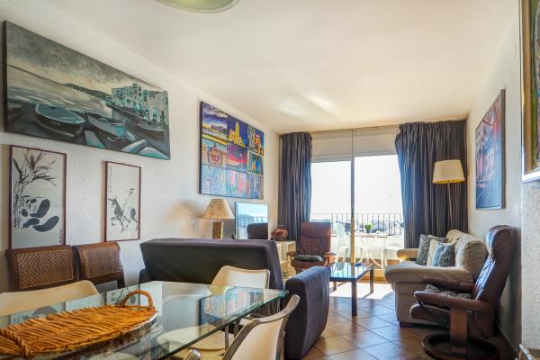 #72888 - Linda Vista Oasis Penthouse | Holiday Rentals | Hello Homes Sitges