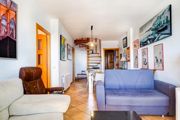 #72891 - Linda Vista Oasis Penthouse | Holiday Rentals | Hello Homes Sitges