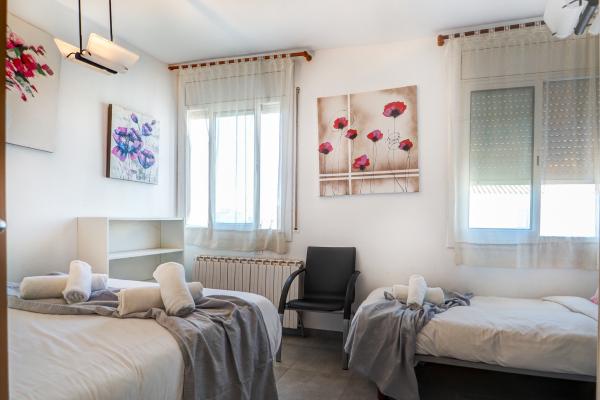 #72896 - Linda Vista Oasis Penthouse | Holiday Rentals | Hello Homes Sitges