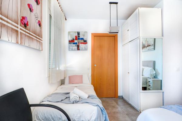 #72898 - Linda Vista Oasis Penthouse | Holiday Rentals | Hello Homes Sitges