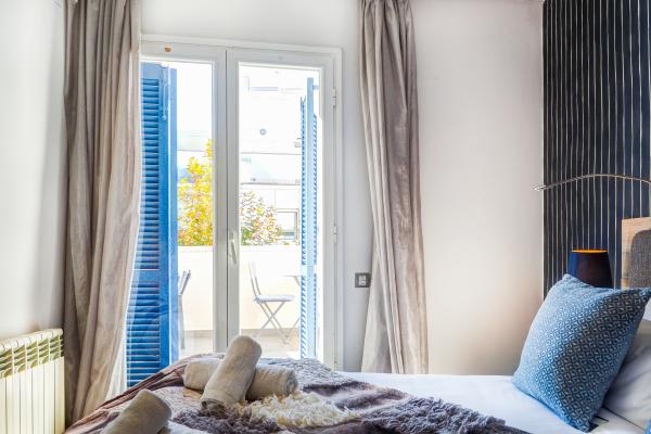 #72927 - Beachstyle Penthouse | Holiday Rentals | Hello Homes Sitges