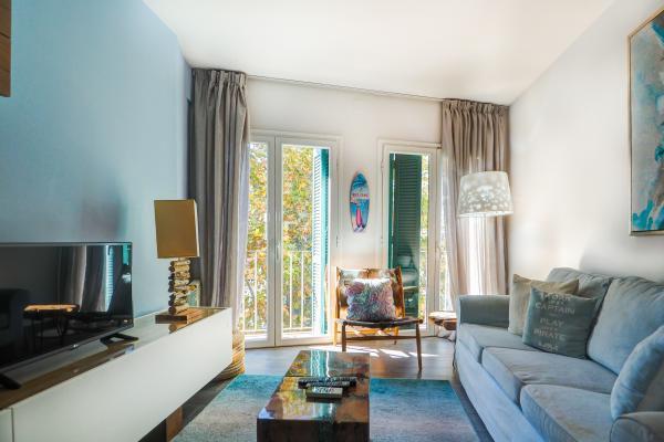 #72940 - Beachstyle Penthouse | Holiday Rentals | Hello Homes Sitges