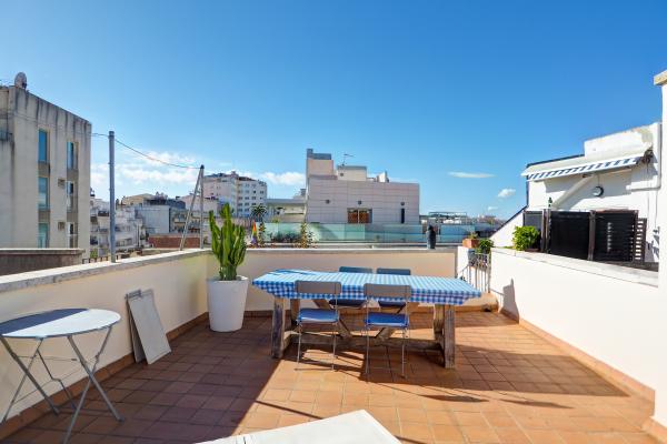 #72959 - Beachstyle Penthouse | Holiday Rentals | Hello Homes Sitges