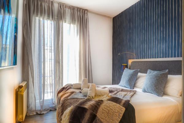 #72961 - Beachstyle Penthouse | Holiday Rentals | Hello Homes Sitges