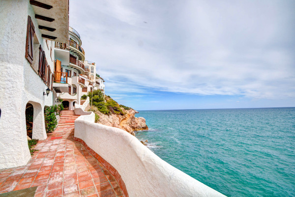 #7369 - The Magic Sea Front | Holiday Rentals | Hello Homes Sitges