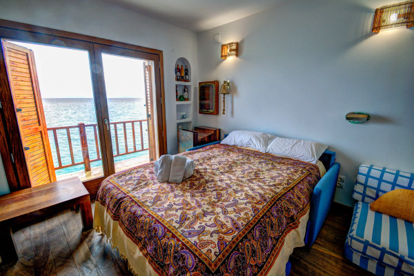 #7378 - The Magic Sea Front | Holiday Rentals | Hello Homes Sitges