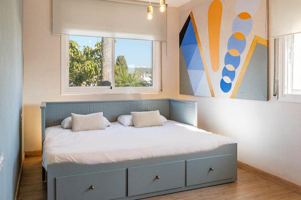 #74216 - Villa Rocamar | Holiday Rentals | Hello Homes Sitges