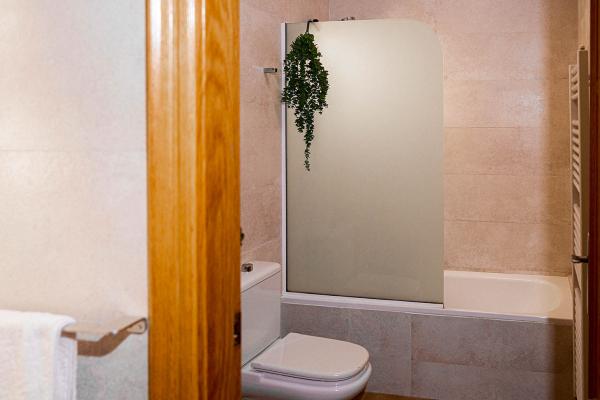 #74230 - Villa Rocamar | Holiday Rentals | Hello Homes Sitges