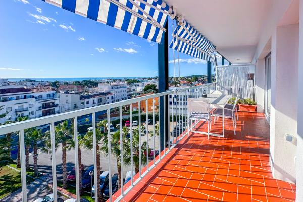 #74361 - Urban Waves | Holiday Rentals | Hello Homes Sitges